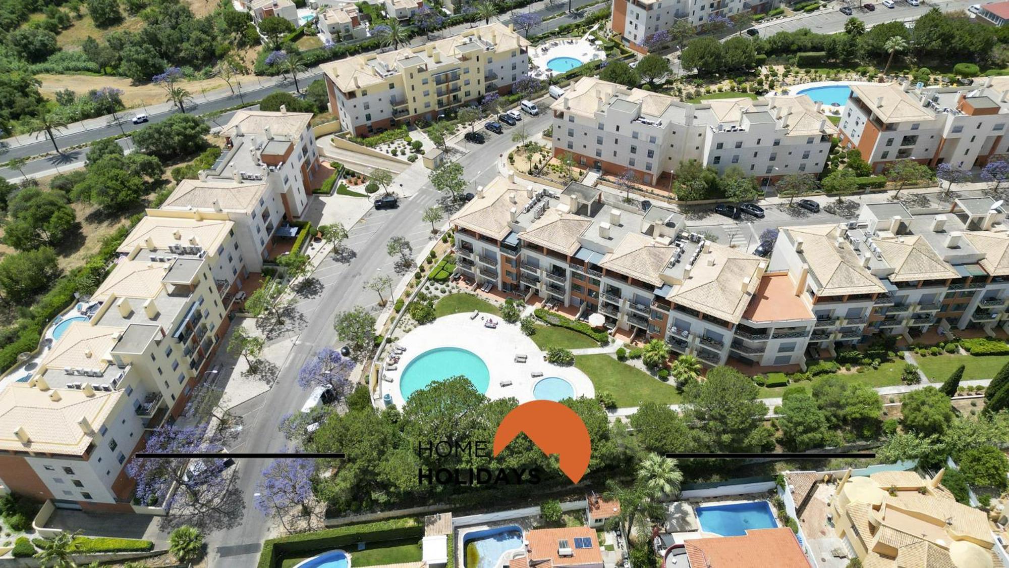 #327 Corcovada 43 Vista Piscina By Home Holidays Apartment Albufeira
