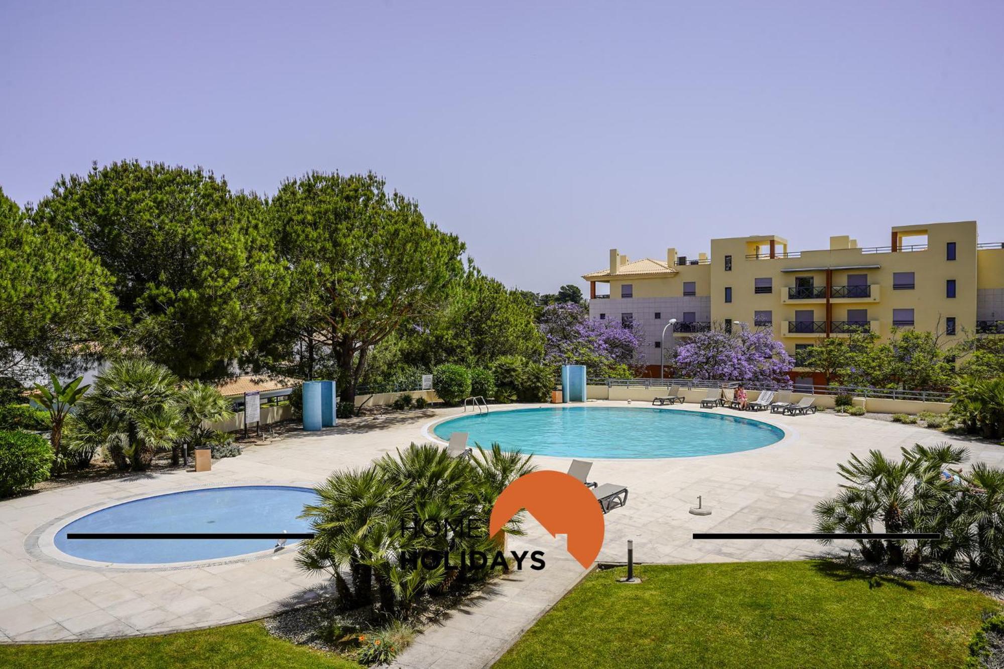 #327 Corcovada 43 Vista Piscina By Holidays * Albufeira